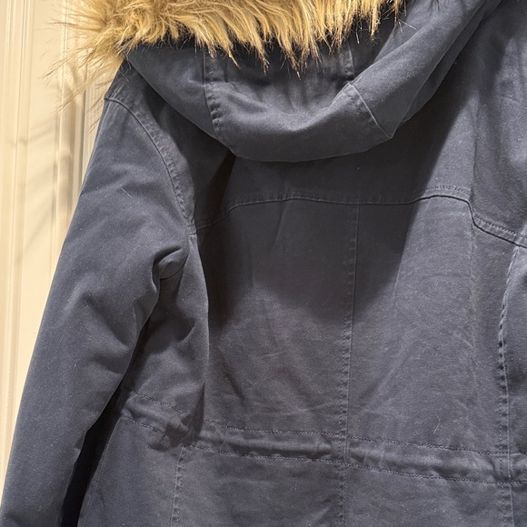 Hollister Navy Jacket with Faux Fur Hood sz S - Picture 9 of 14